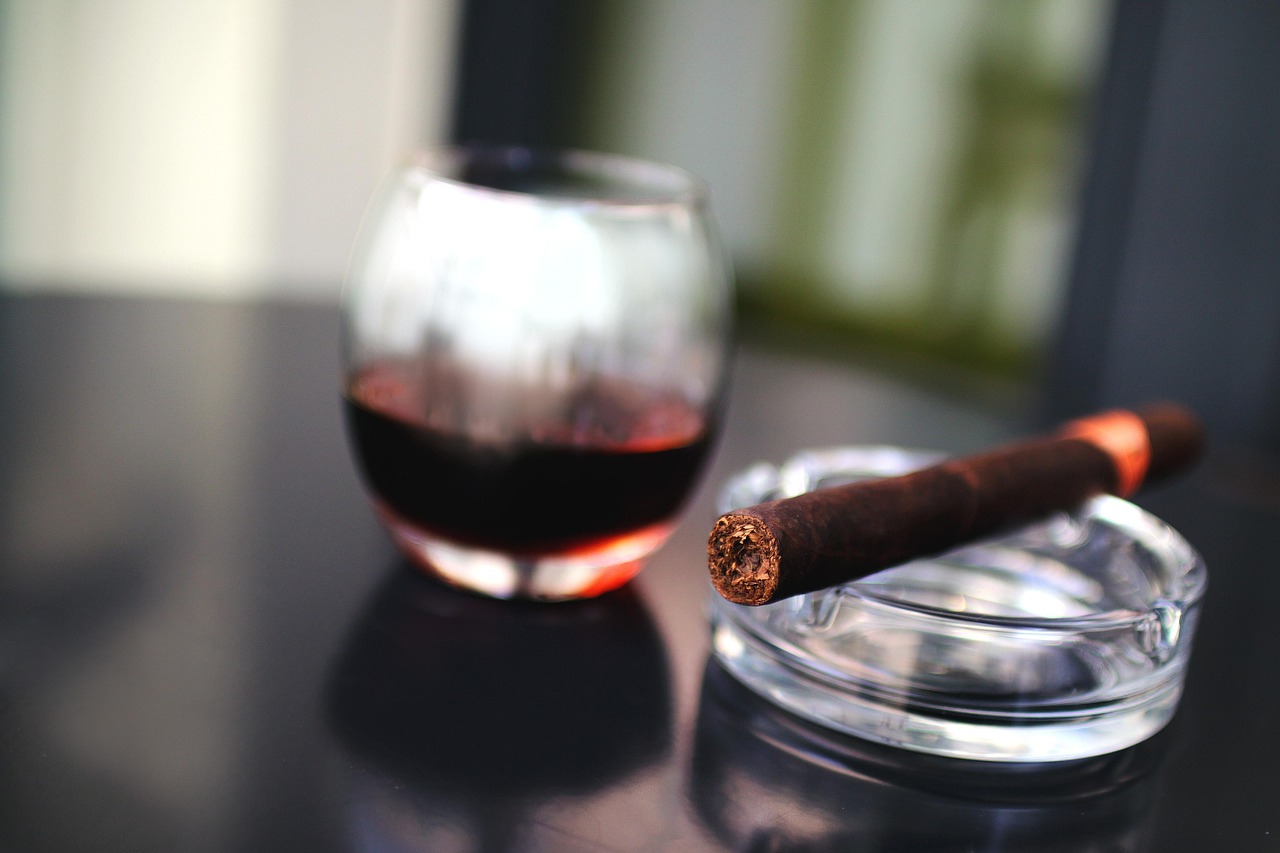 Smoking & drinking
